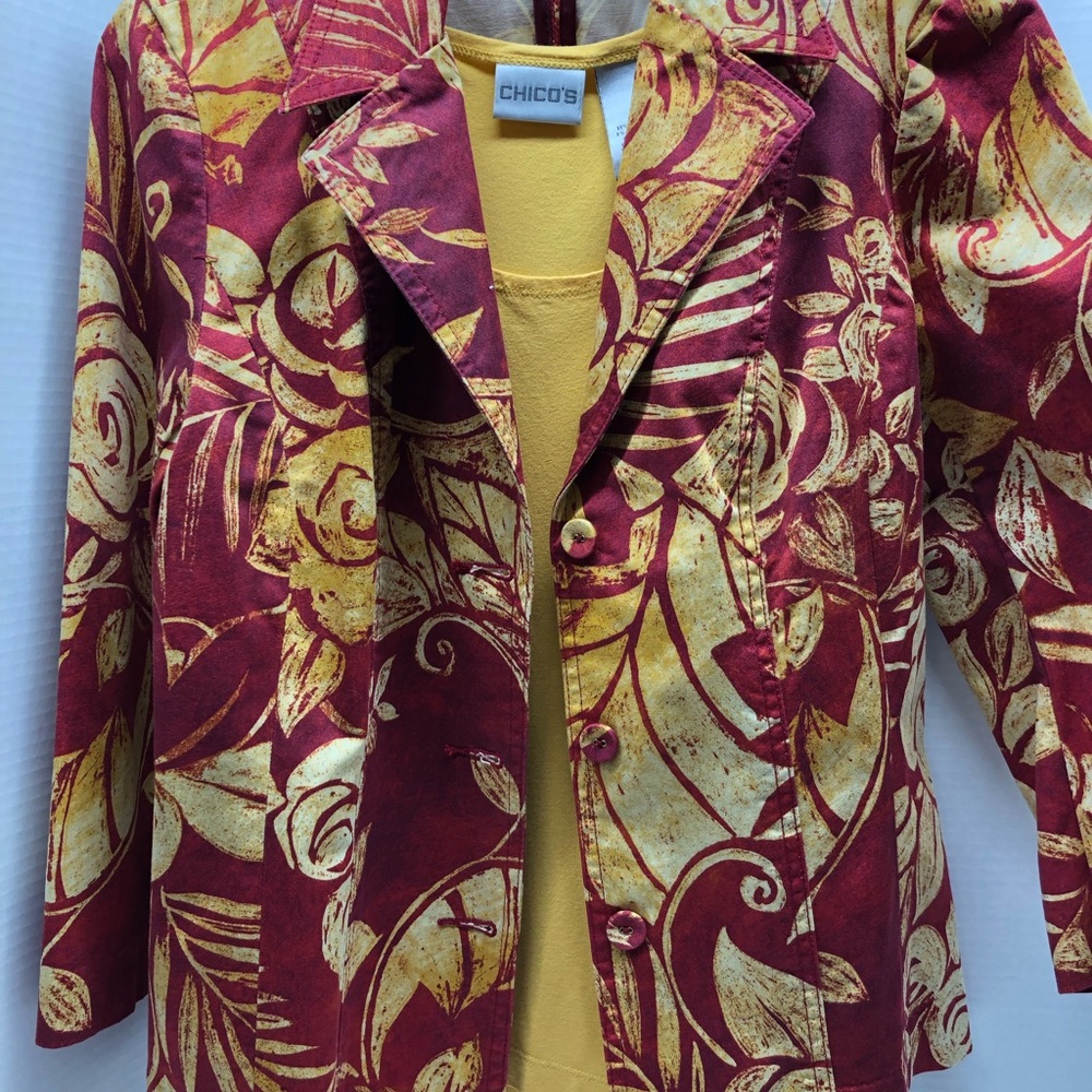 Chico’s  blazer size 0 with matching tank top